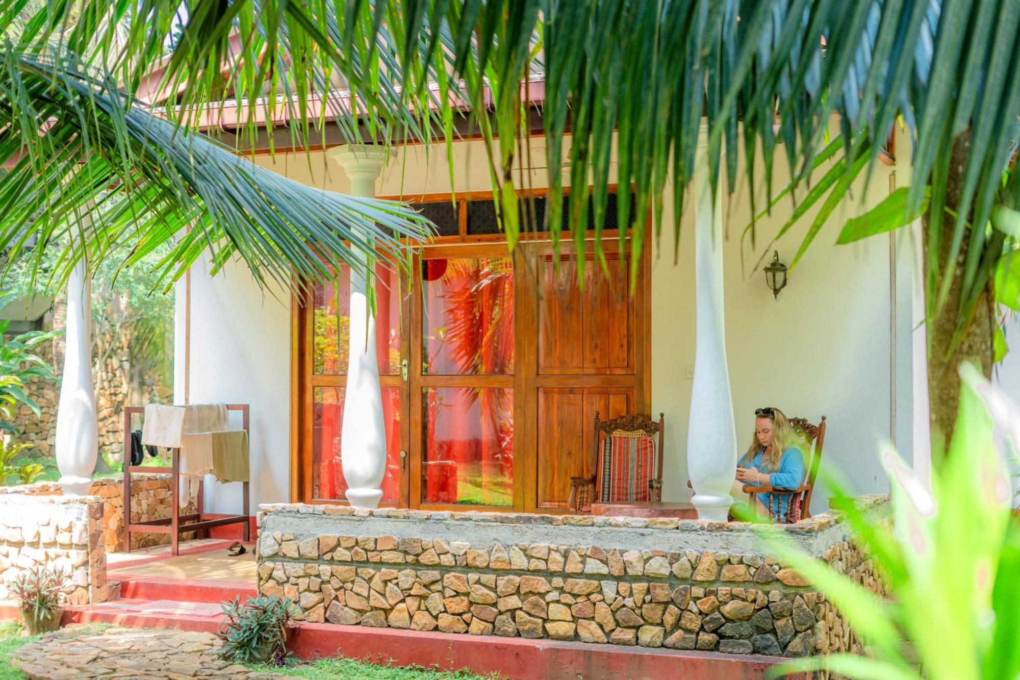 Villa Lanka Relax Хиккадува Экстерьер фото