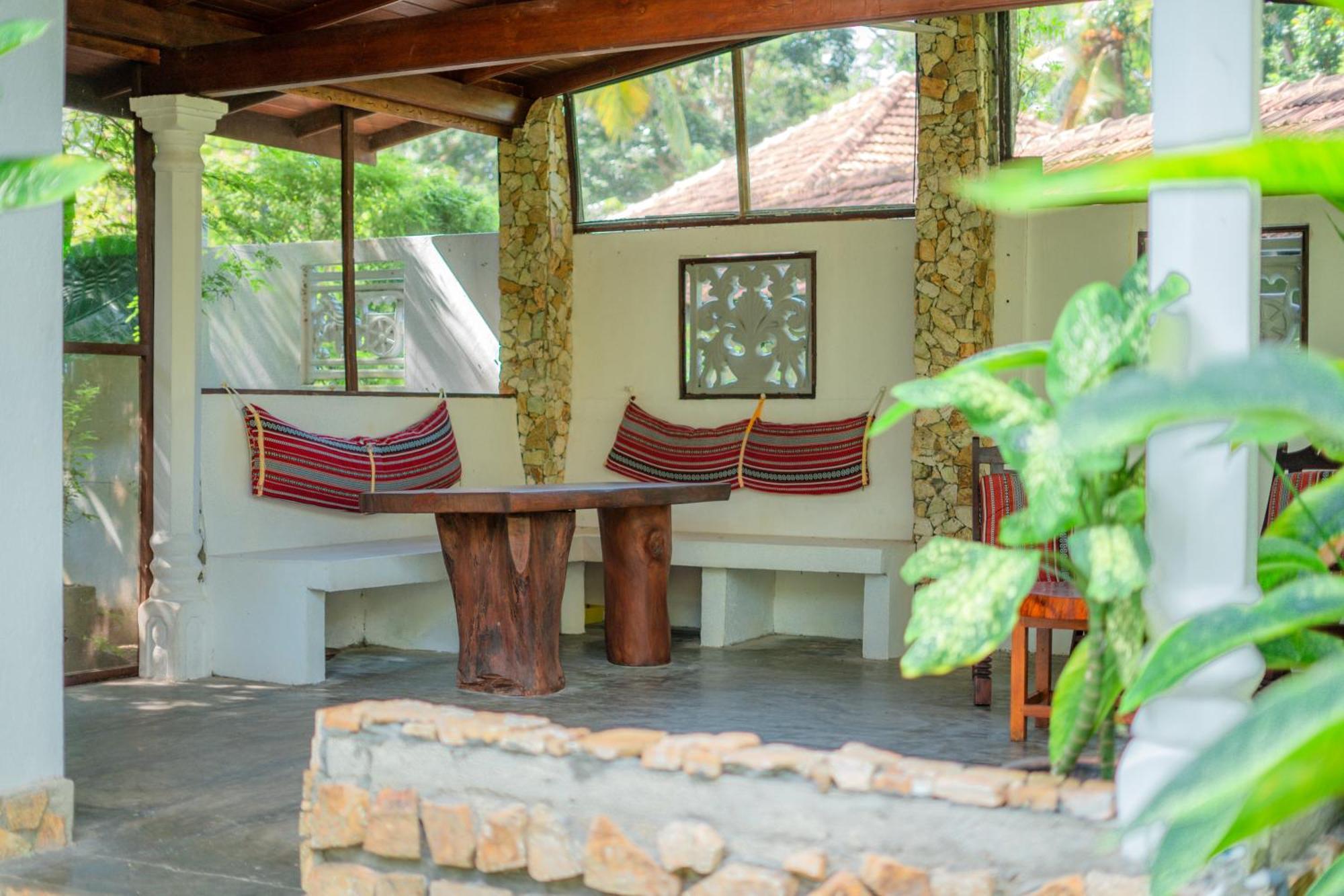 Villa Lanka Relax Хиккадува Экстерьер фото