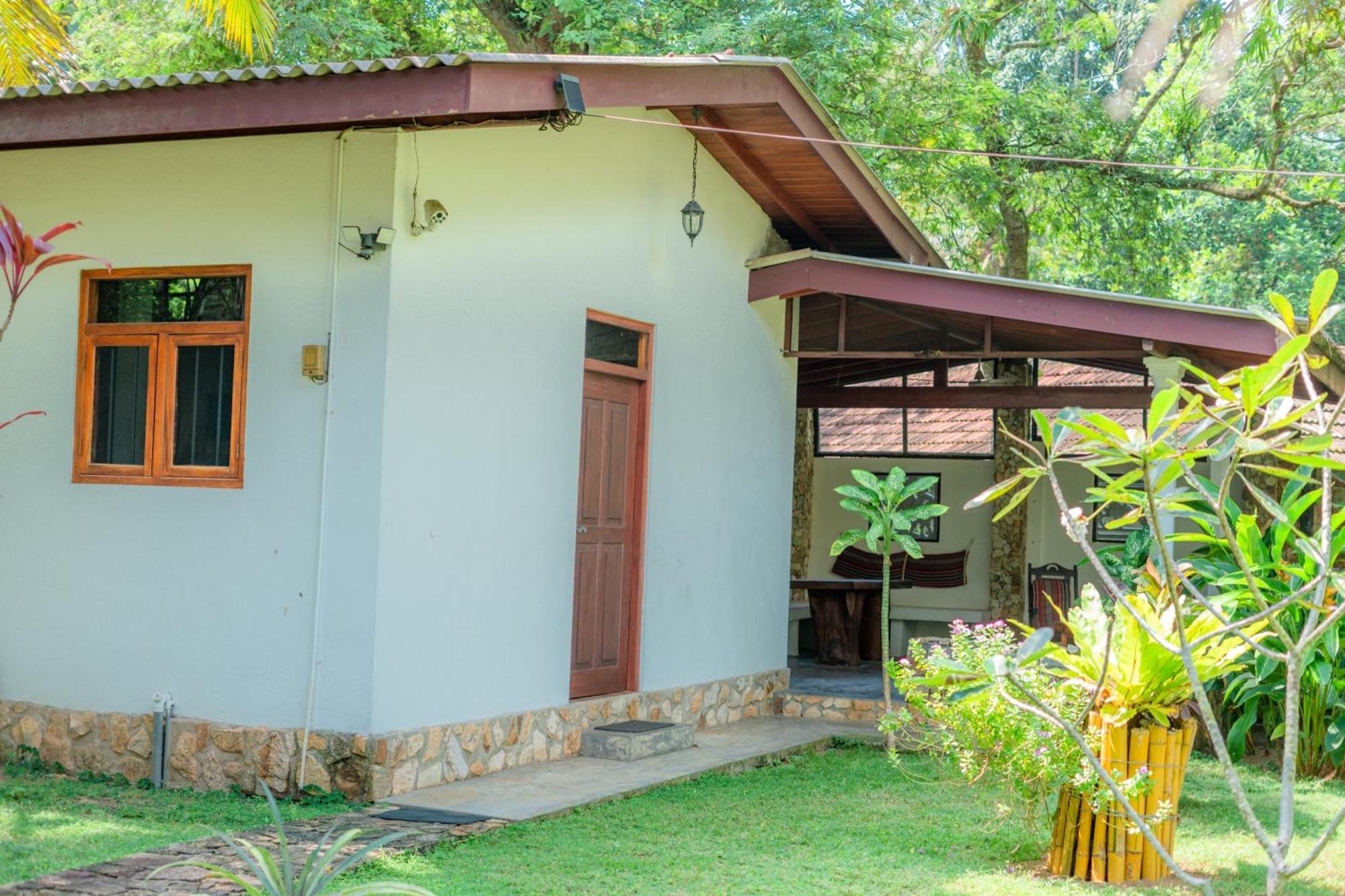 Villa Lanka Relax Хиккадува Экстерьер фото